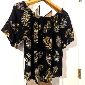 Maurices off the shoulder tropical top Size 0X